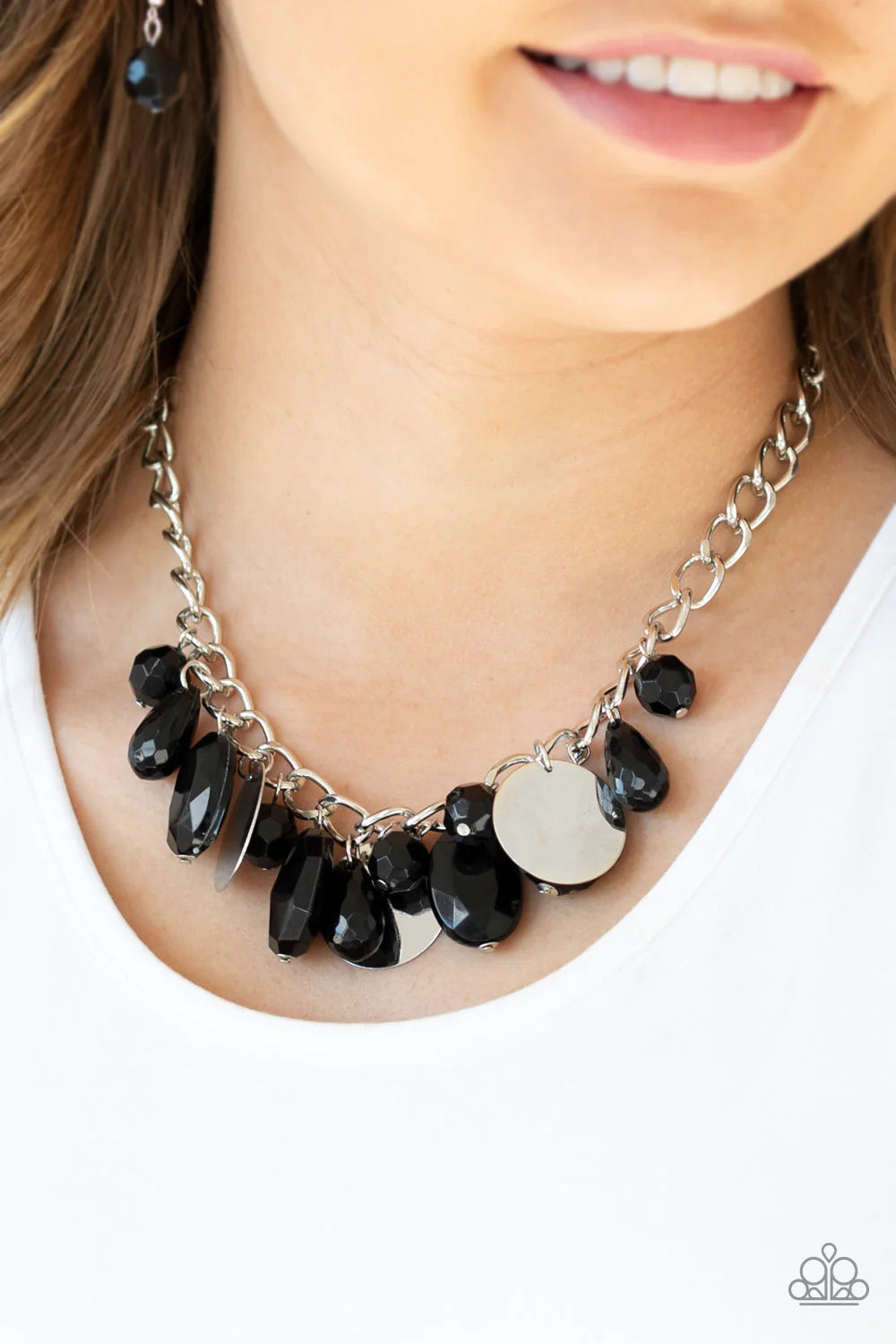 Treasure Shore - Black Necklace