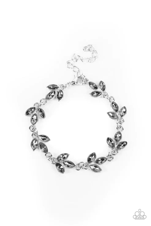 Paparazzi ♥ Gala Garland - Silver ♥ Bracelet